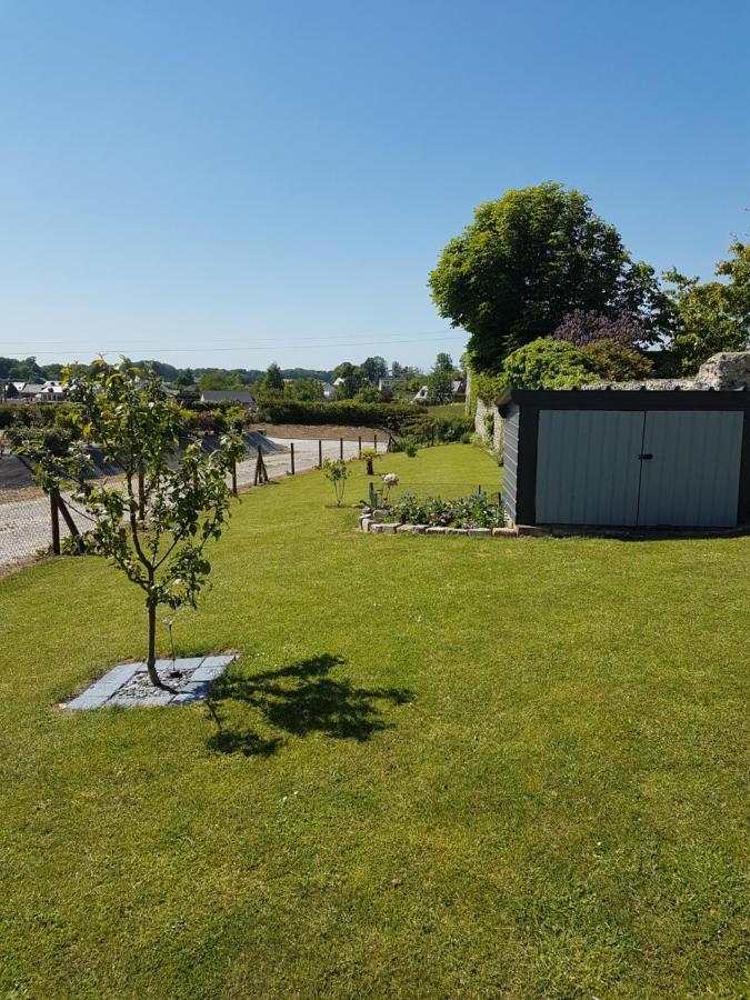 Chez Arnaud Et Emilie Bed and Breakfast Thiergeville Esterno foto