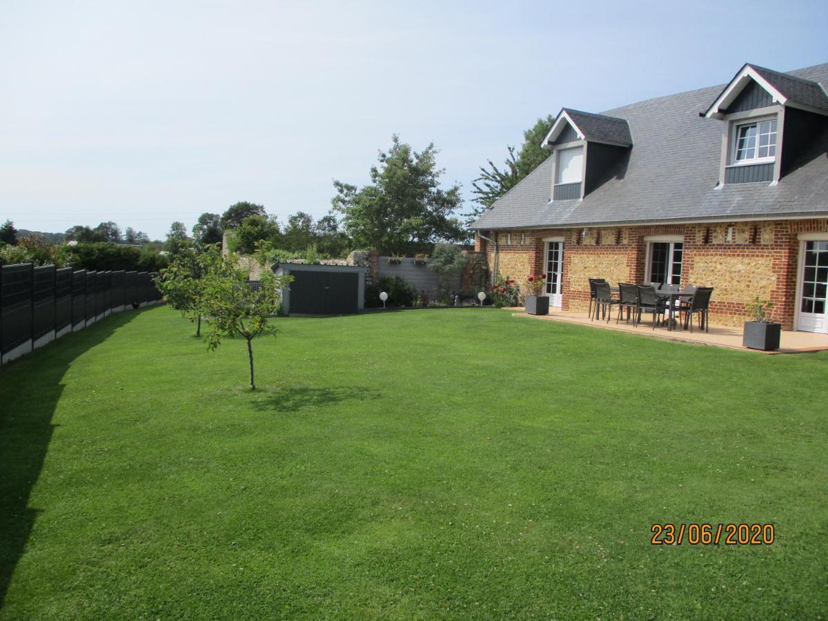 Chez Arnaud Et Emilie Bed and Breakfast Thiergeville Esterno foto