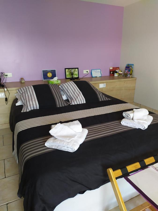 Chez Arnaud Et Emilie Bed and Breakfast Thiergeville Esterno foto